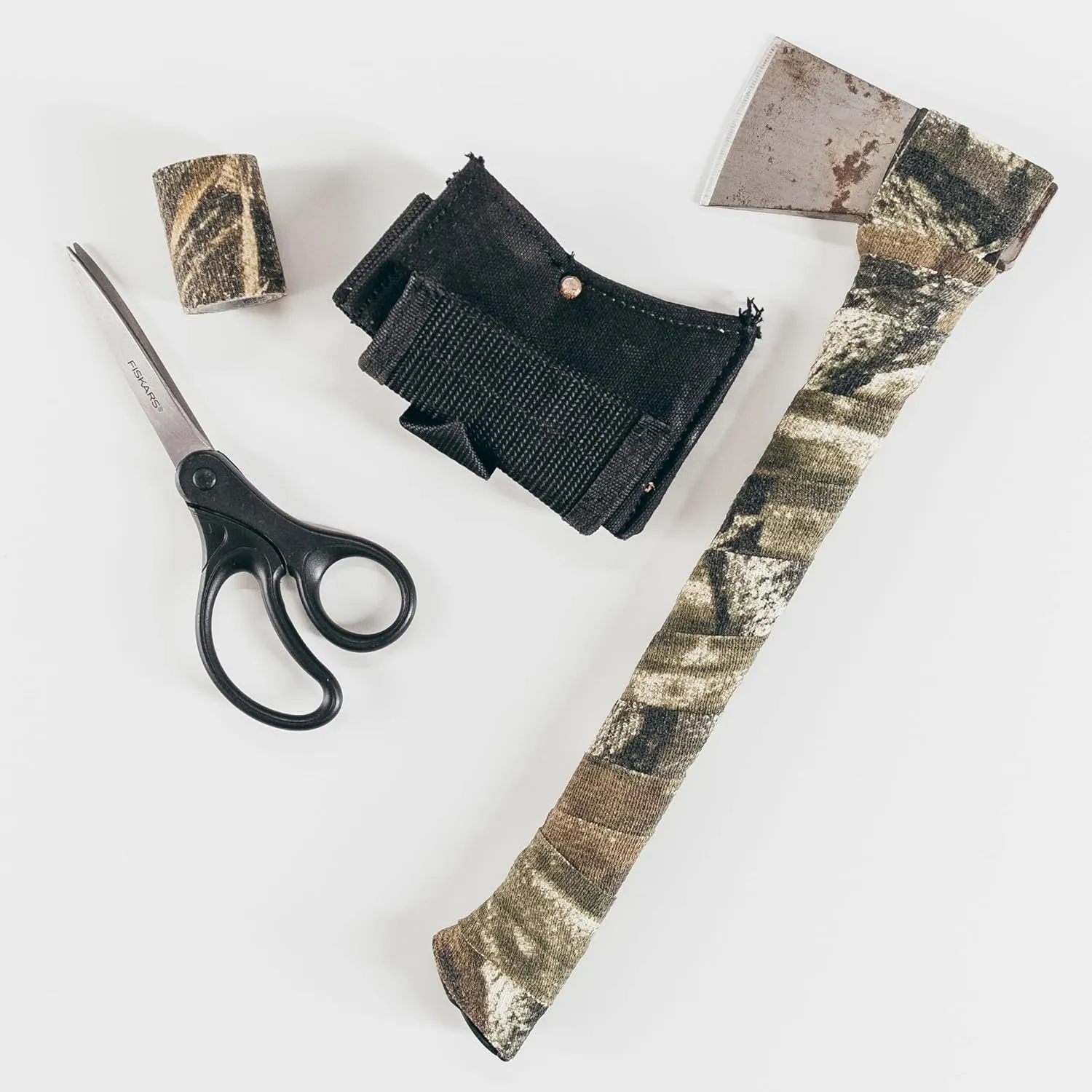 GEAR AID Camo Form Self-Cling and Reusable Camouflage Wrap, Snow, 2 x 144 Roll