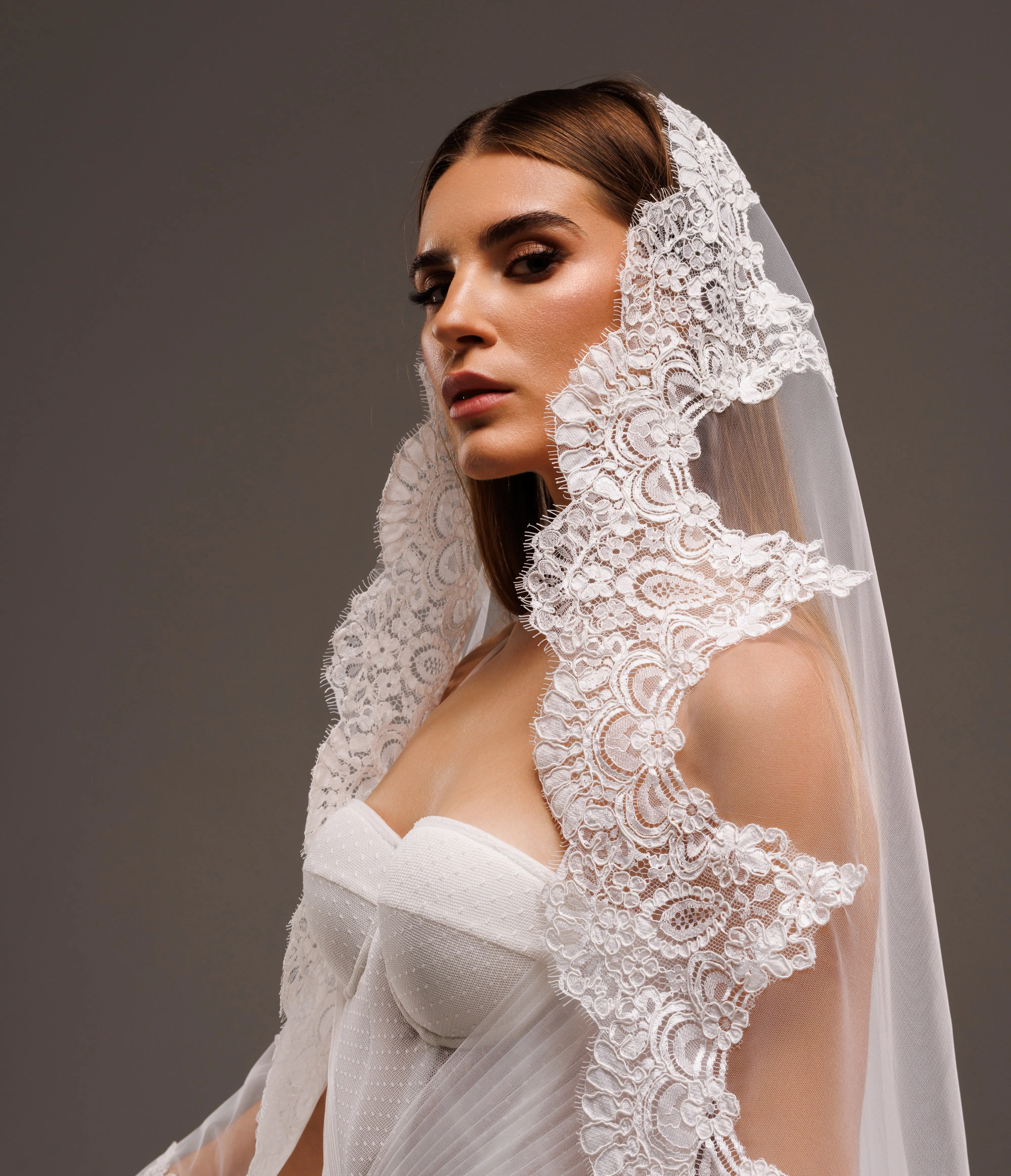 Gorgeous mantilla lace trim bridal veil, LLCV29
