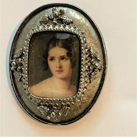 Lady Portrait Vintage Brooch