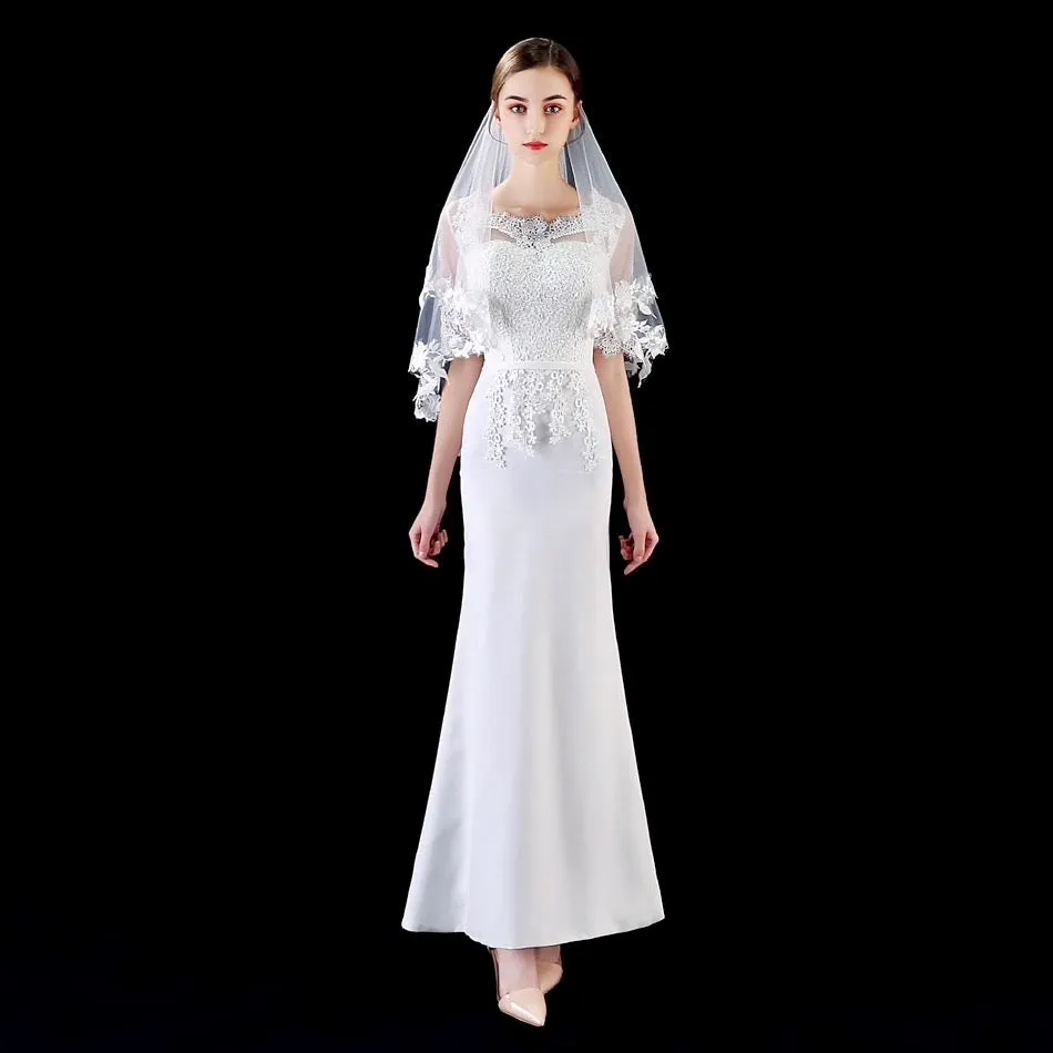 "Granada" - Ivory Lace Edge Fingertip Bridal Veil
